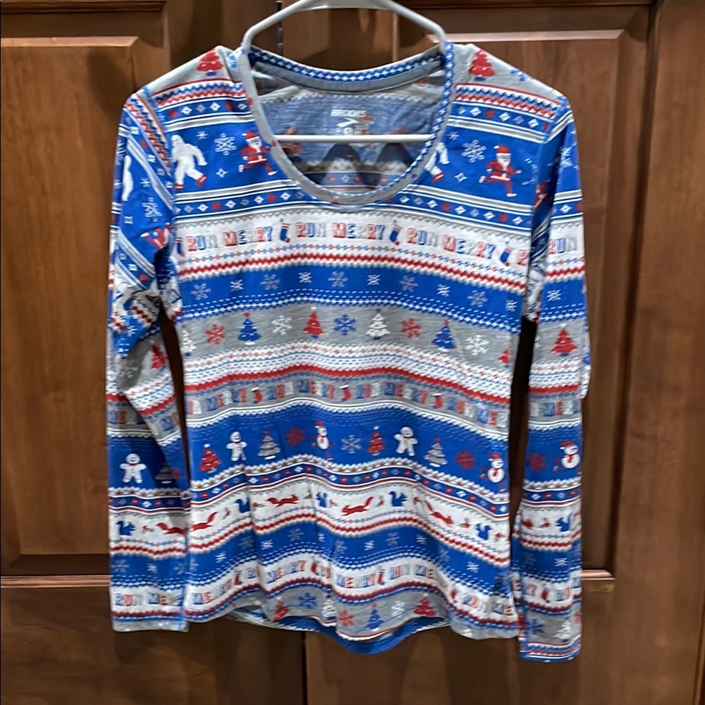 Brooks Run Merry Long Sleeve Top